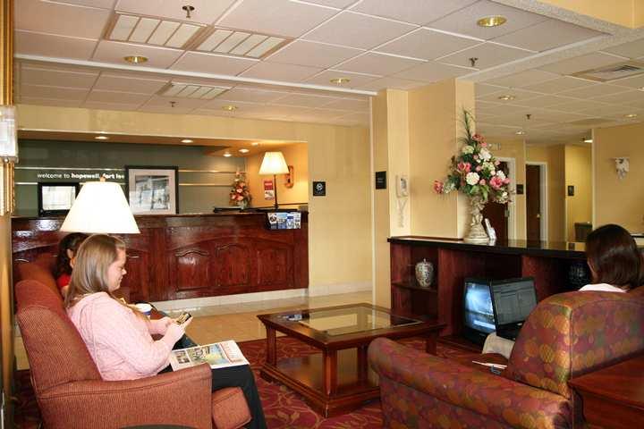 Hampton Inn Hopewell Fort Gregg-Adams Екстериор снимка